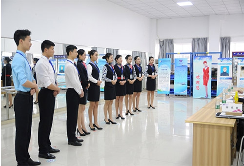 报考四川航空学院空服专业对视力有什么要求?