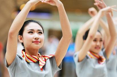 航空公司是不是就是要颜值很高的?