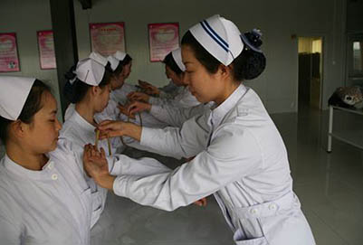 选择学习成都高级护理专业是干嘛的