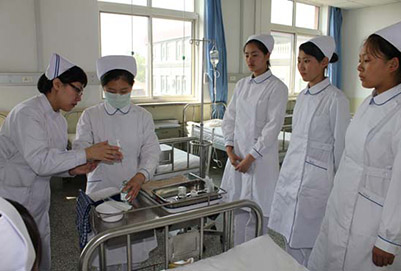 成都卫生学校2019年对于专业人才的培养要求如何