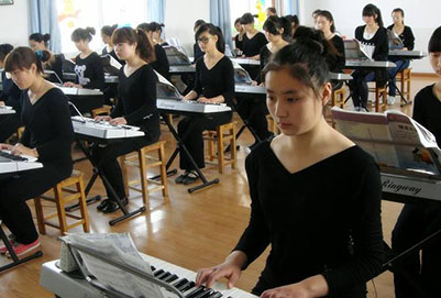成都幼师学校是一所专业幼儿师范学校