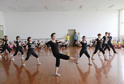 成都幼儿师范学校:男生也可以是幼师