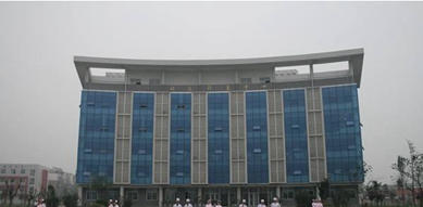 成都市铁路卫生学校