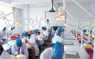 问:做护士好不好?感觉做护士的被别人呼来换去的