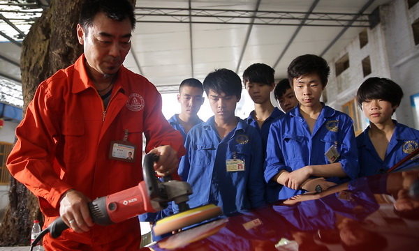 四川南充服装学校2020-汽车维修专业招生(中专大专)_招生信息