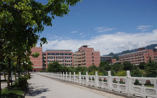 2020年重庆幼儿师范高等专科学校寝室宿舍条件与学校食堂环境图片_招生信息