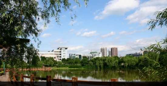 2020年重庆文理学院寝室宿舍条件与学校食堂环境图片_招生信息