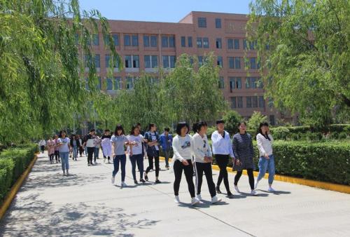 成都铁路学校培养目标及业务范围: