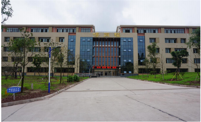 泸州市职业技术学校图片、照片 泸州市职业技术学校图片、照片