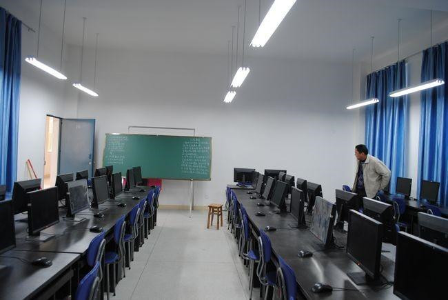 绵阳市游仙职业教育中心图片、照片 绵阳市游仙职业教育中心图片、照片