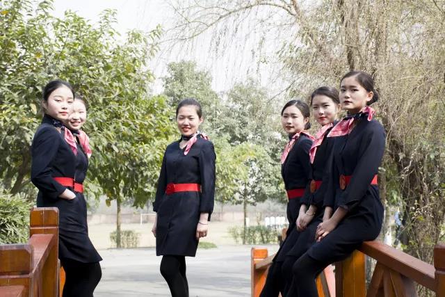 郫县友爱职业技术学校空中乘务2 郫县友爱职业技术学校空中乘务2