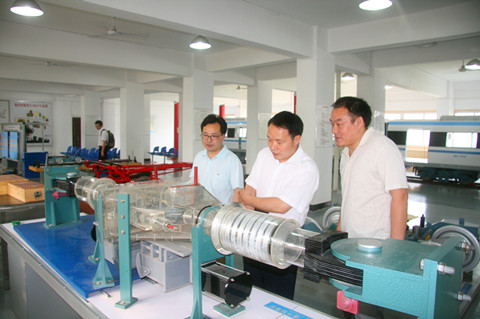 选择贵阳铁路学校如何看学校师资力量?