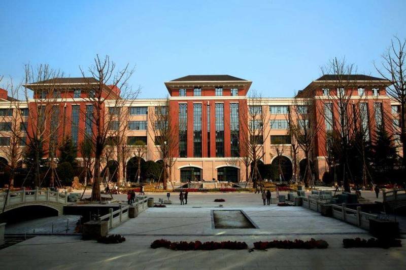 成都市恒辉技工学校简介 成都市恒辉技工学校简介