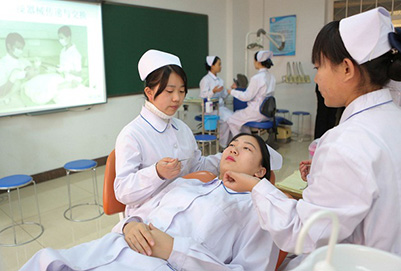 女生读贵州省邮电学校什么专业好?