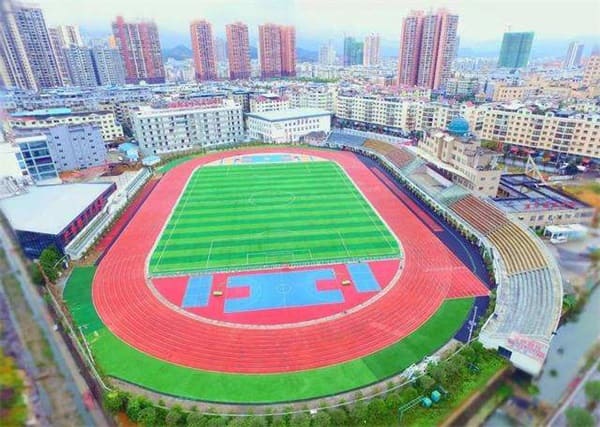 贵阳市体育中学学校简介 贵阳市体育中学学校简介