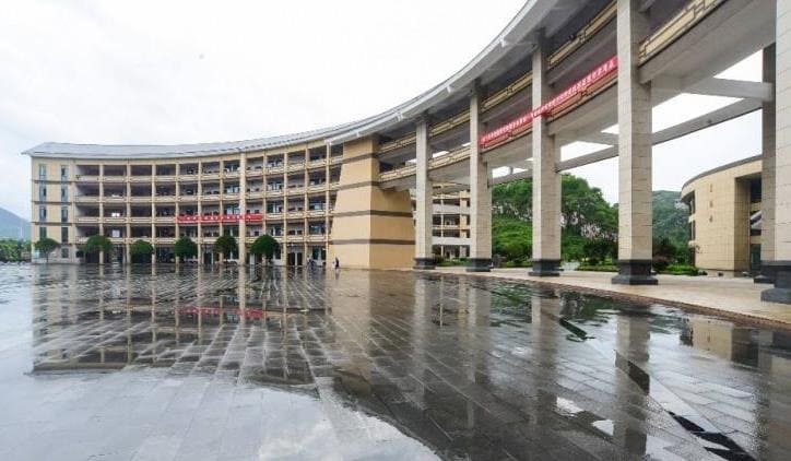 关岭民族职业学校简介 关岭民族职业学校简介