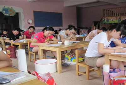贵阳幼师专业学校适合女生吗?