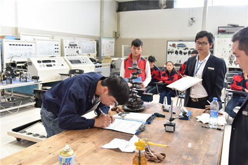 兴仁县民族职业学校汽车运用与维修专业