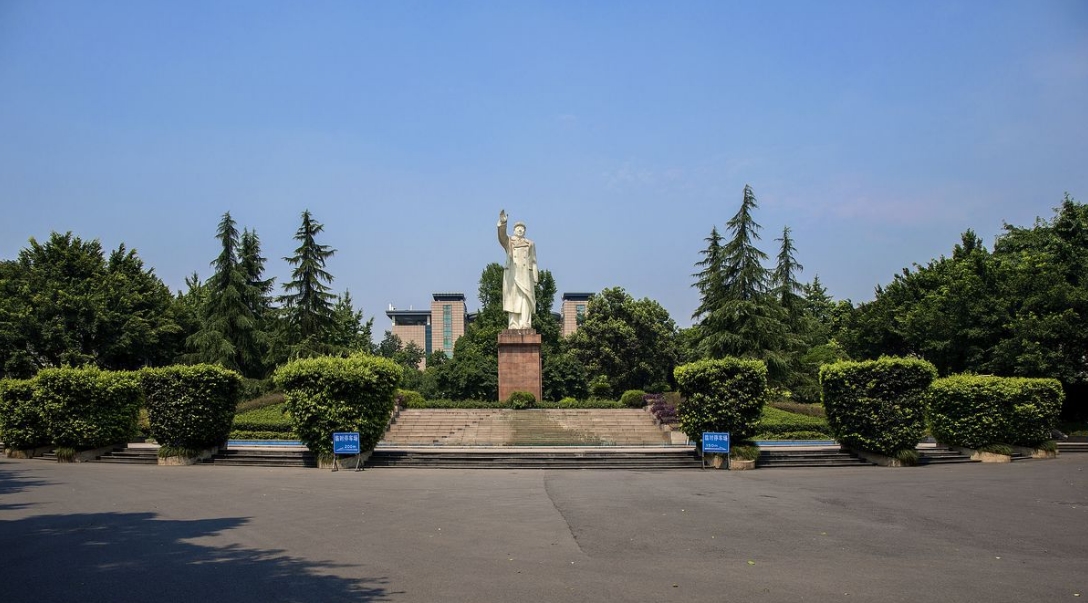 2020年邛崃市技工学校有哪些招生计划呢？