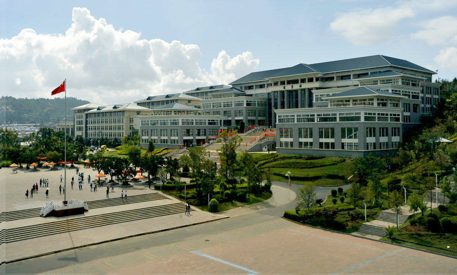 2020年四川晨光化工技工学校校园规模及环境 2020年四川晨光化工技工学校校园规模及环境