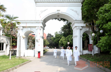 乐山市医药科技学校