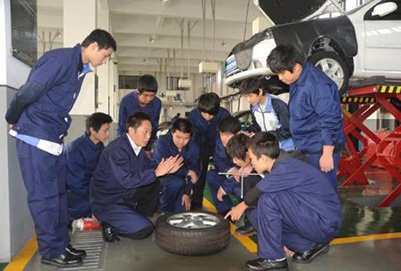 成都汽修学校汽车运用与维修专业怎么样呢