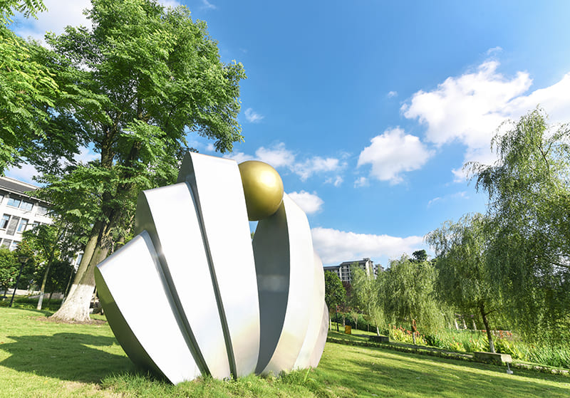 彭水苗族土家族自治县职业教育中心学校简介 彭水苗族土家族自治县职业教育中心学校简介