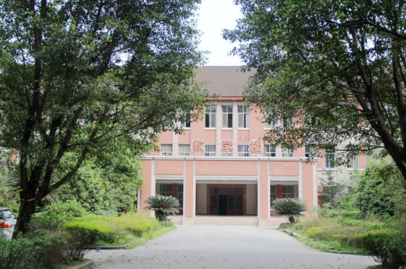 重庆建筑高级技工学校招生简章、学校2019年招生计划 重庆建筑高级技工学校招生简章、学校2019年招生计划