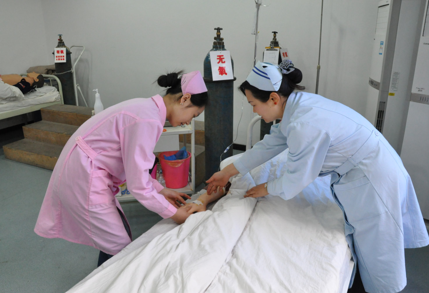 重庆市护士学校学费、大概收费是多少 重庆市护士学校学费、大概收费是多少