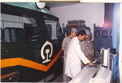 昆明铁路机械学校电力机车运用与检修