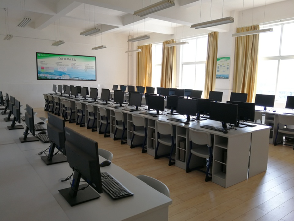 云南建设学校会计实训室 云南建设学校会计实训室